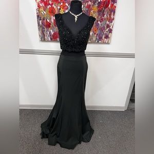 Lucci Lu #8261 2 piece Formal gown BLACK size 10
